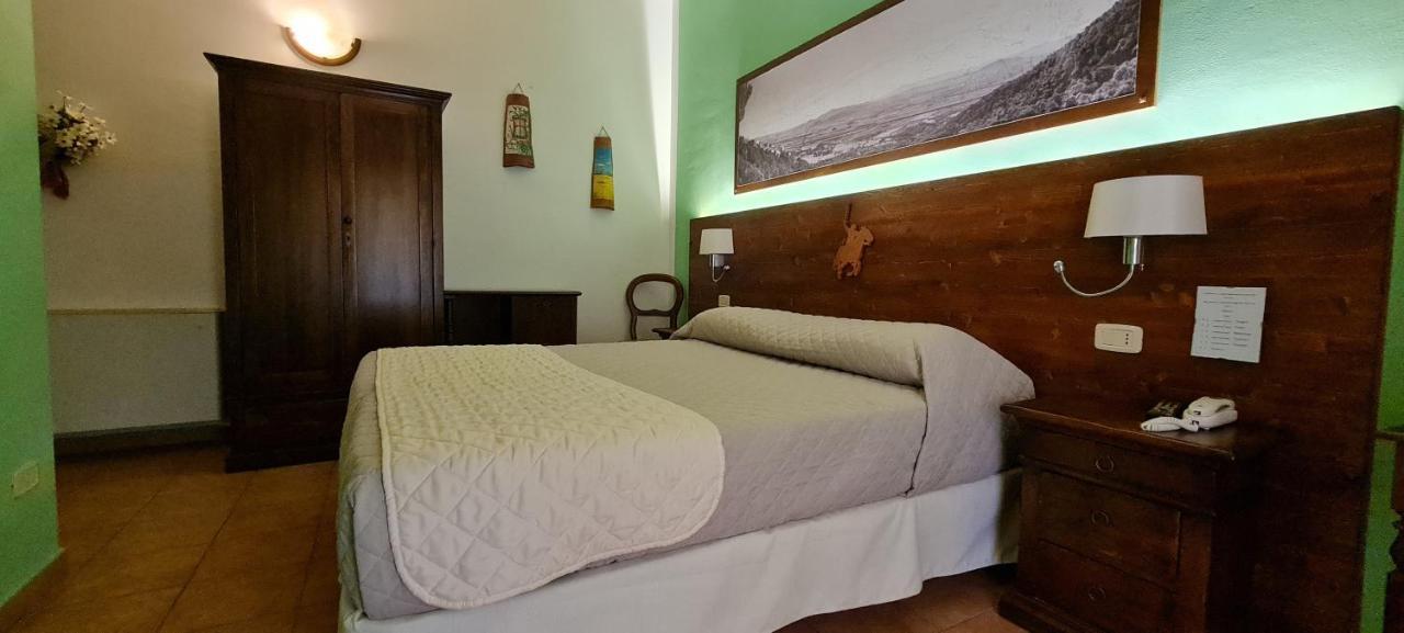 Locanda Mossa Dei Barbari Buriano  Buitenkant foto